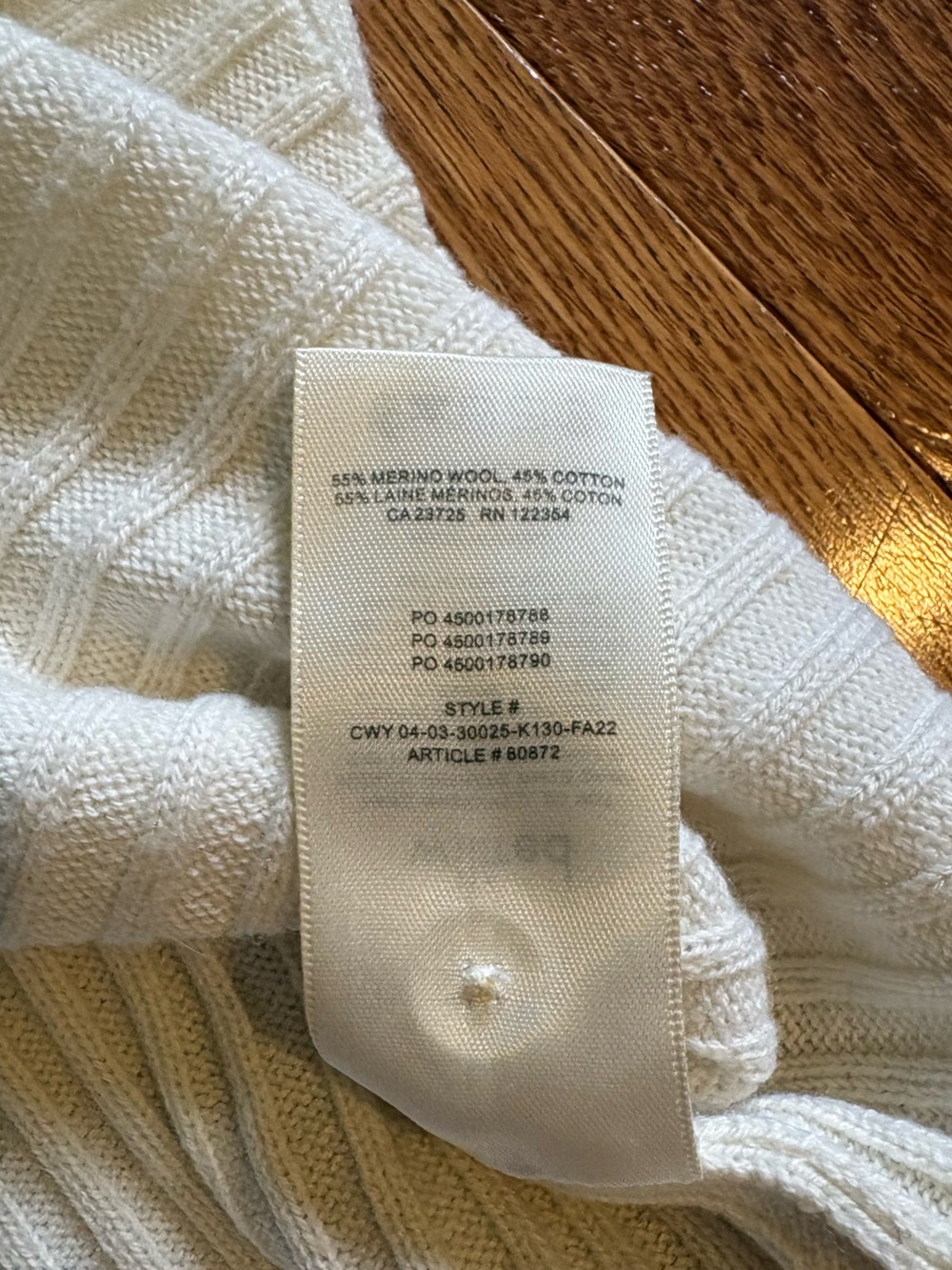Wilfred Off-White Ribbed V-Neck Button Front Cardigan - Picture 6 of 8